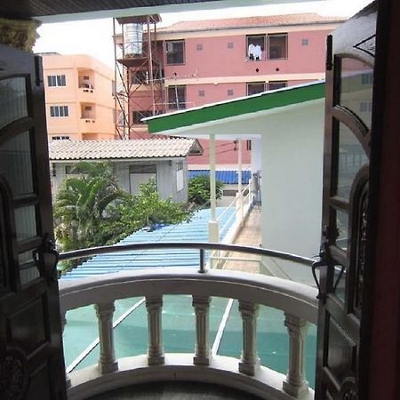Aa Guesthouse Pattaya Esterno foto