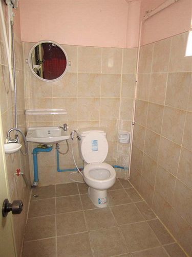 Aa Guesthouse Pattaya Esterno foto